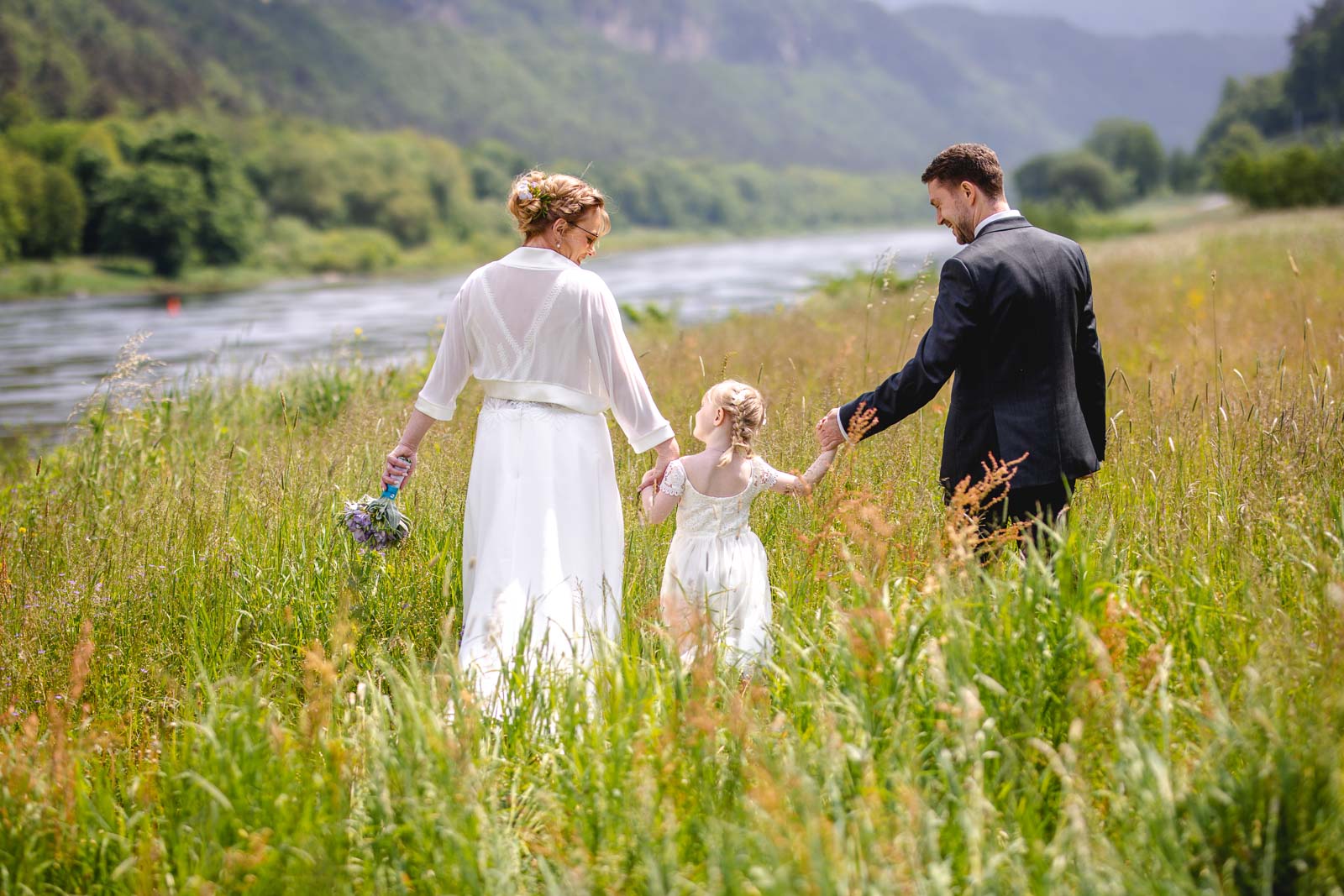 Hochzeit Brautpaar Sächsische Schweiz Elbwiesen, Fotograf